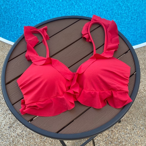 H&M Other - Flounced Push-up Bikini Top